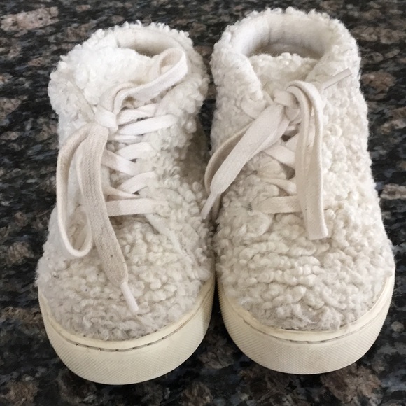 Zara Other - ZARA BABY SNEAKERS SIZE 25EU